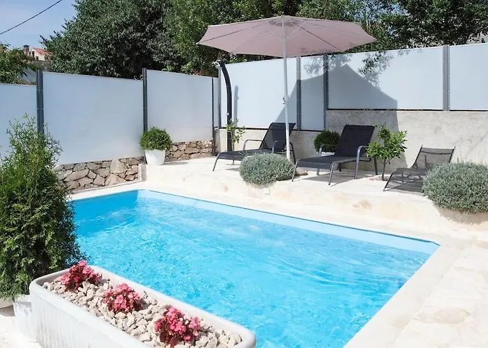 בית נופש Sunset זאדאר